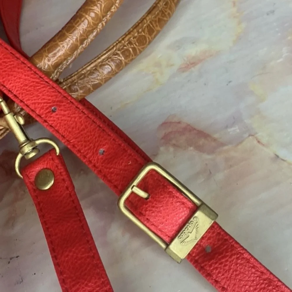 Vintage Y2K Capezio Cherry Red Large Convertible Crossbody Bag - Picture 11 of 12